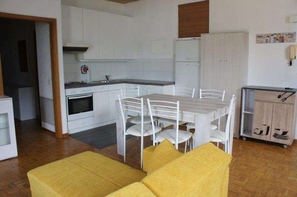 MENDRISIO-CAPOLAGO: PALAZZINA A REDDITO 8