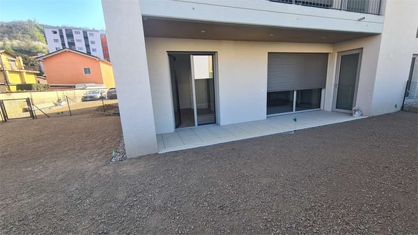 CHIASSO: NUOVO ELEGANTE 1.5 LOC CON AMPIO GIARDINO 4