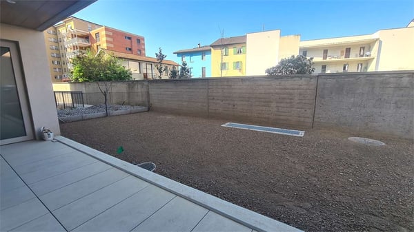 CHIASSO: NUOVO ELEGANTE 1.5 LOC CON AMPIO GIARDINO 7