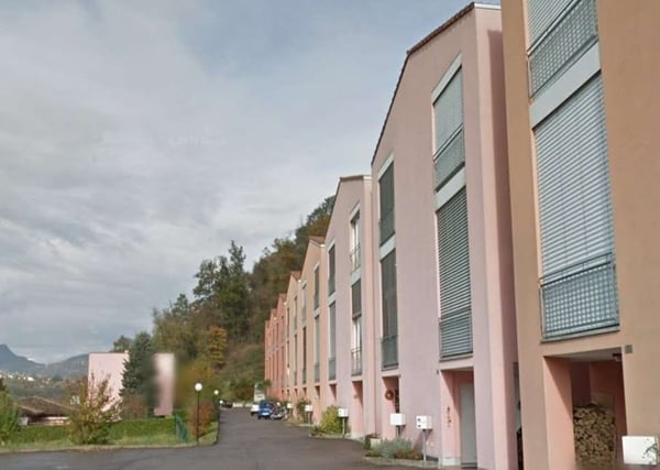 CHIASSO Seseglio: villetta contigua con giardino 2