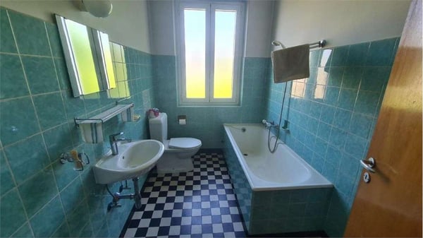 MENDRISIO: casa bifamiliare con terreno 6