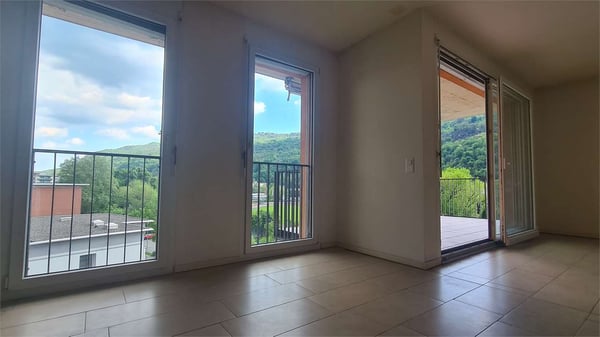 CHIASSO: spazioso attico 1.5 loc. panoramico 12