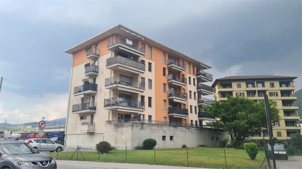 CHIASSO: spazioso attico 1.5 loc. panoramico 3