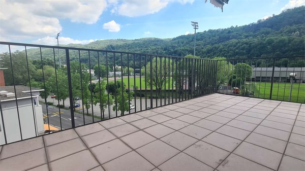 CHIASSO: spazioso attico 1.5 loc. panoramico 4