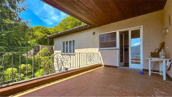 VILLA PANORAMICA A CARONA CON VISTA LAGO E PRIVACY 4