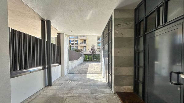 SPAZIO COMMERCIALE LUMINOSO NEL CENTRO DI LUGANO 10