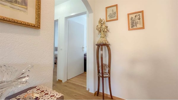 MAGLIASO: LUMINOSO TRILOCALE VICINO AI SERVIZI 11