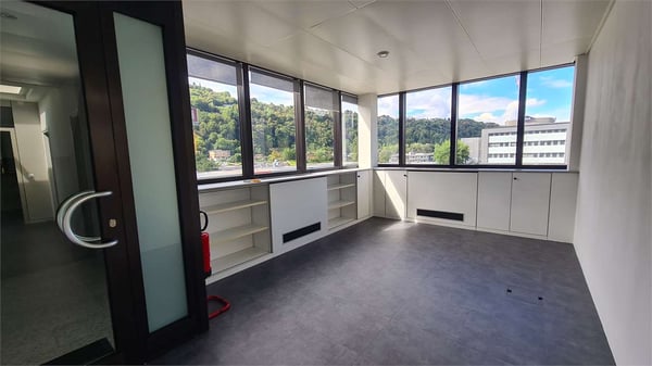 LUGANO: prestigioso nuovo ufficio in edificio moderno 6