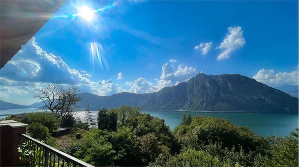 PRESTIGIOSO APPARTAMENTO CON VISTA LAGO MOZZAFIATO