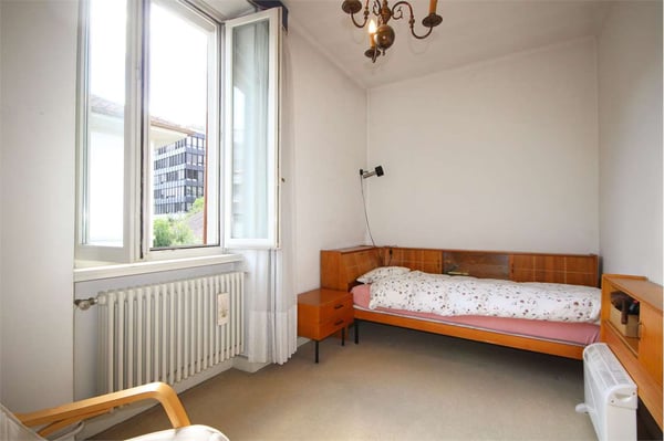 Chiasso: casa d'epoca con giardino e due parcheggi in centro 7