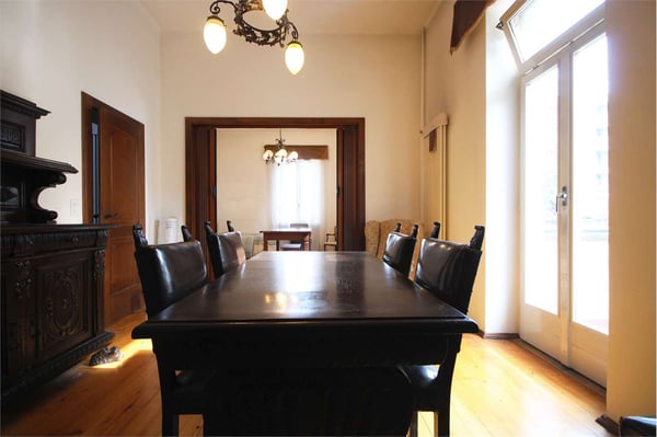 Chiasso: casa d'epoca con giardino e due parcheggi in centro 4