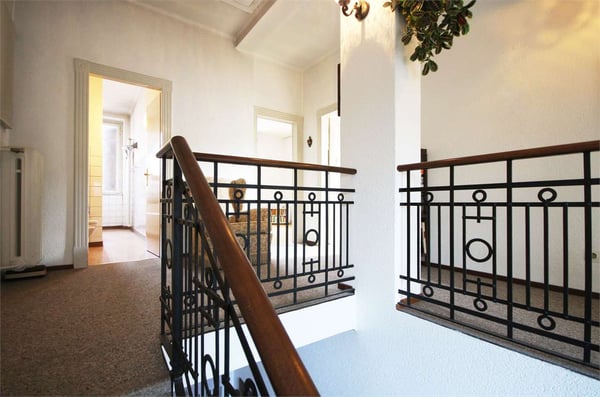 Chiasso: casa d'epoca con giardino e due parcheggi in centro 9