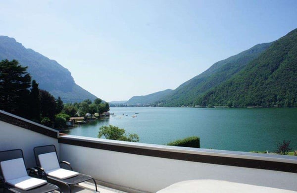 MELANO: SPLENDIDO ATTICO 270 mq VISTA LAGO 1