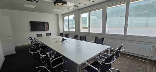 MAGAZZINO E UFFICI IN ZONA STRATEGICA 5