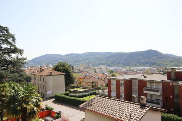 Balerna: rinnovato appartamento con terrazza vicino al centro 7