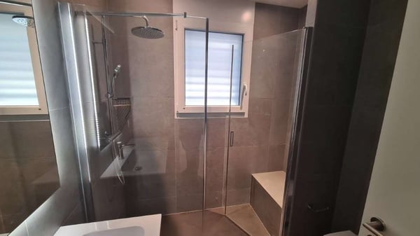 BELLINZONA - LUMINO: NUOVO 2.5 LOC. CON AMPIA TERRAZZA 9
