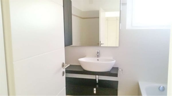 1.5 locali soleggiato con vista lago 9