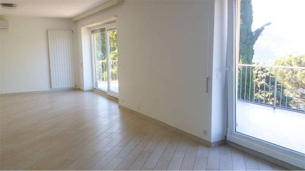 1.5 locali soleggiato con vista lago 7