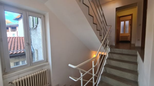 GRANDE PANORAMICA CASA DI NUCLEO 9