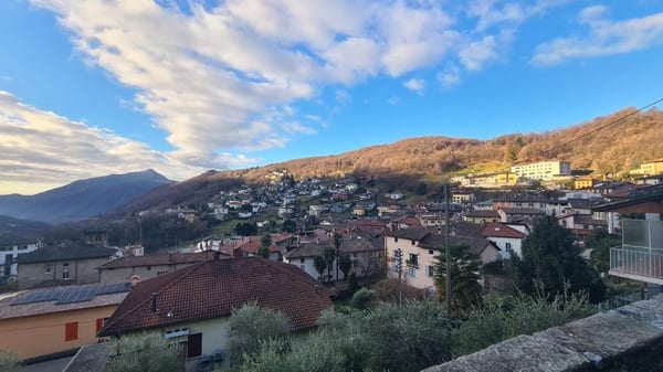 GRANDE PANORAMICA CASA DI NUCLEO 2