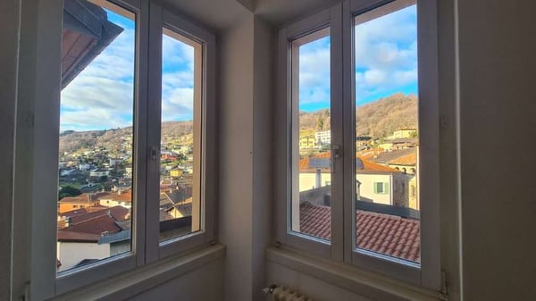 AROGNO: GRANDE CASA PANORAMICA NEL NUCLEO 9