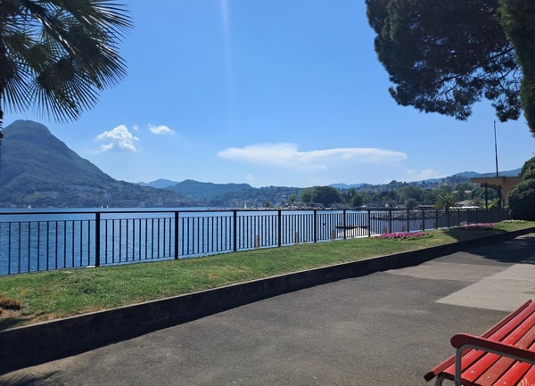 Moderno appartamento arredato di 2.5 locali a due passi dal lago 10