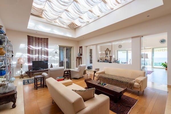 Varazze (ITALIA): elegant villa with a swimming pool, garden, olive grove and garage 12