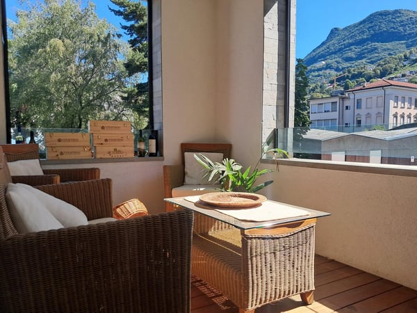 Moderno appartamento arredato di 3,5 locali vicino a lago 2