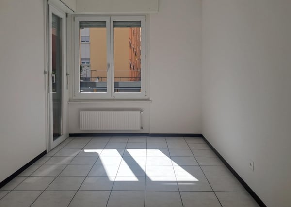 Chiasso: spazioso appartamento di 6.5 locali con balconi 6