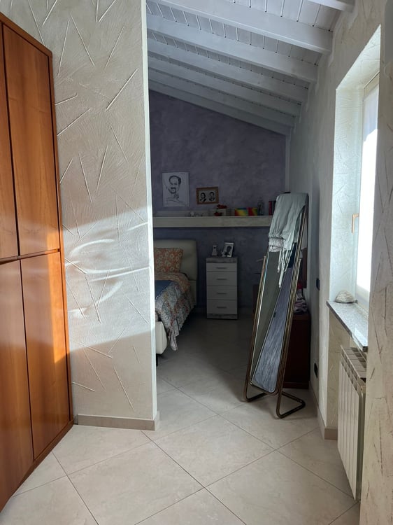 LAVENA PONTE TRESA : ELEGANTE VILLA CON GIARDINO 21