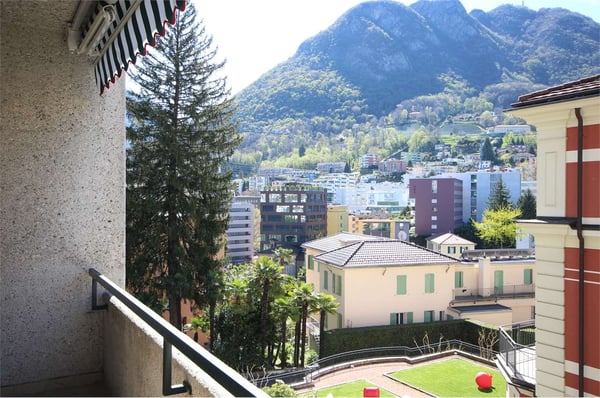 Lugano: ristrutturato appartamento di 3,5 locali con terrazza 4