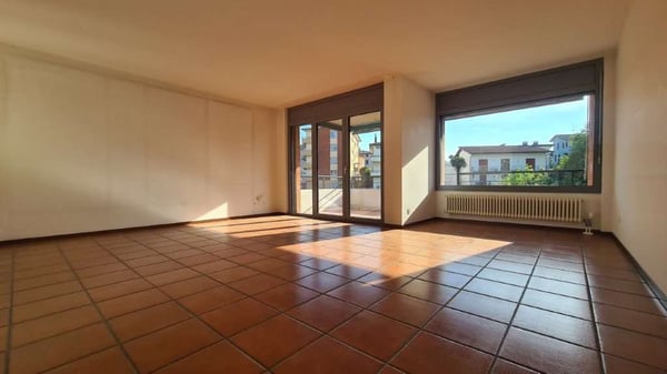 BALERNA: LUMINOSO 5.5 LOC. CON TERRAZZA - PARCO CONDOMINIALE 4