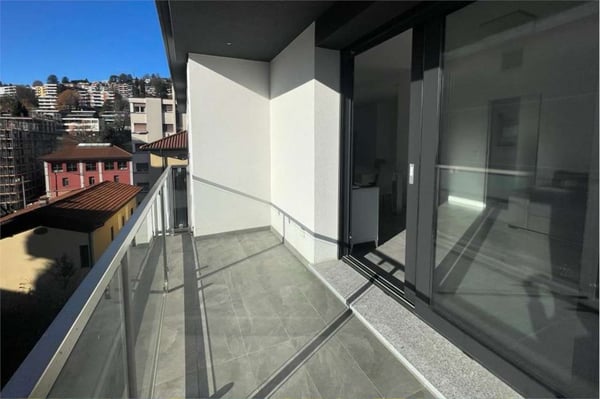 Lugano: recente attico 7.5 locali arredato a nuovo 12