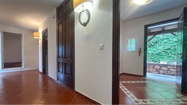 MELANO: CASA PLURIFAMILIARE CON VISTA LAGO 7