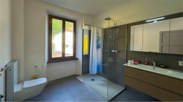 Villa storica indipendente con ampio giardino e terreno edificabile 7