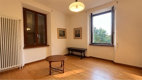 Villa storica indipendente con ampio giardino e terreno edificabile 10