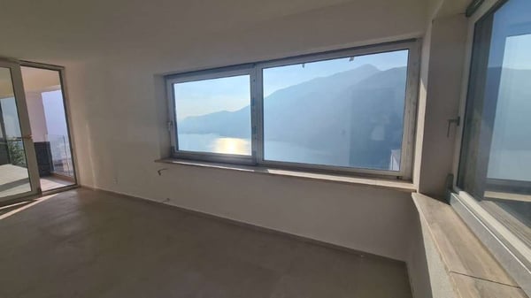 ROVIO: CASA SINGOLA 6.5 LOC. VISTA LAGO 9