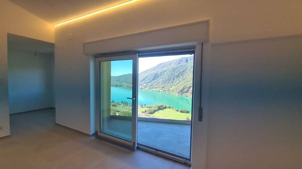 ROVIO: CASA SINGOLA 6.5 LOC. VISTA LAGO 7