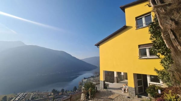 ROVIO: CASA SINGOLA 6.5 LOC. VISTA LAGO 2