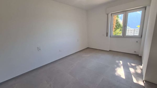 ROVIO: CASA SINGOLA 6.5 LOC. VISTA LAGO 12