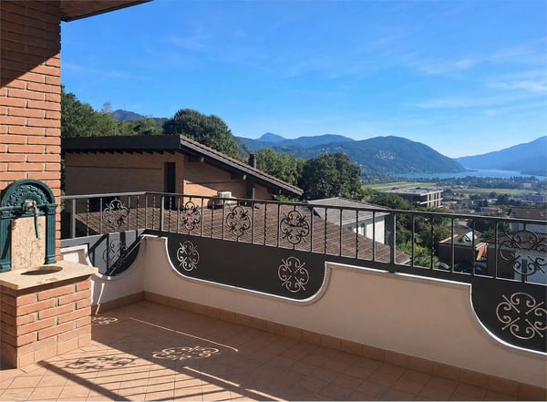 Bioggio: spazioso attico di 4,5 locali con vista lago in casa bifamili