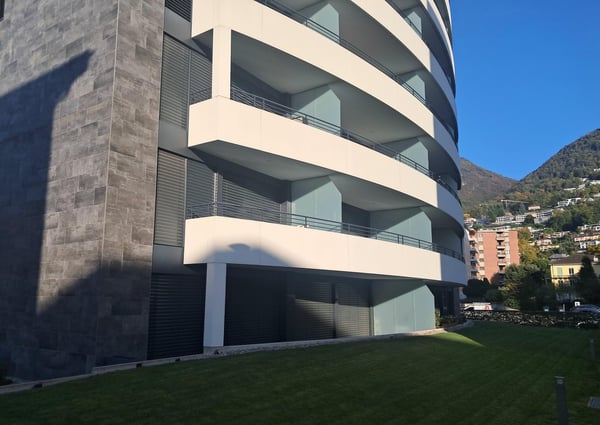 Lugano Viganello: moderno appartamento arredato di 3.5 locali con terrazza