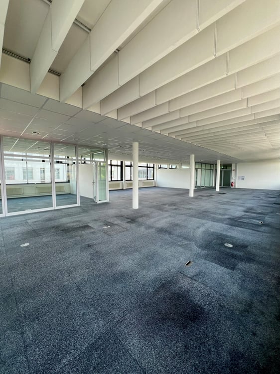 Helle Arbeitsumgebung im Businesspark Bern 4