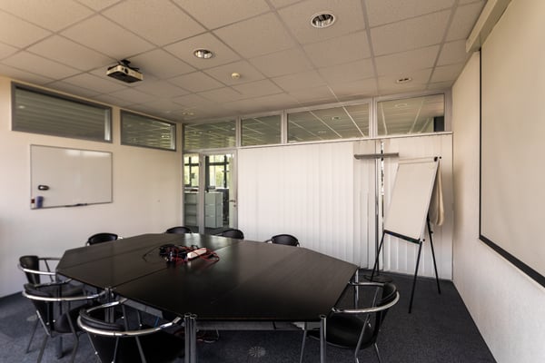 Helle Arbeitsumgebung im Businesspark Bern 9