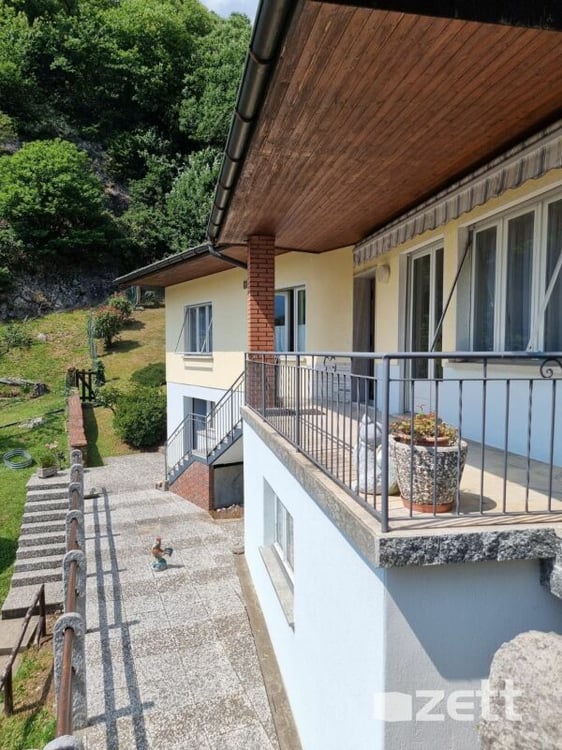 Casa indipendente 4.5 locali con ampio giardino a Medeglia 1