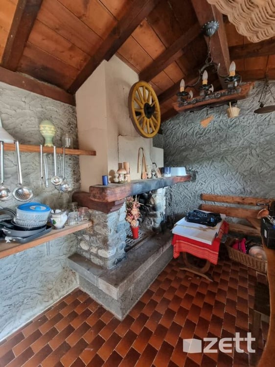 Casa indipendente 4.5 locali con ampio giardino a Medeglia 11