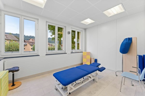 Zweifamilienhaus mit Gewerberäumen 2