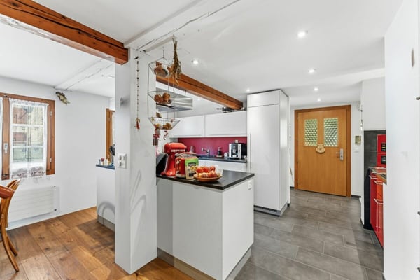 6 ZIMMER EINFAMILIENHAUS EINSEITIG ANGEBAUT 4