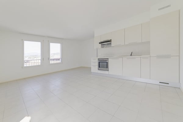 Chiasso – Luminoso appartamento di 2.5 locali con balcone e posteggio in autorimessa 4