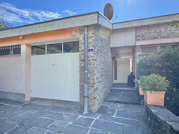 VENDESI IN VAL RESA (Brione sopra Minusio) - CASA CON PISCINA ED AMPIO GIARDINO 20